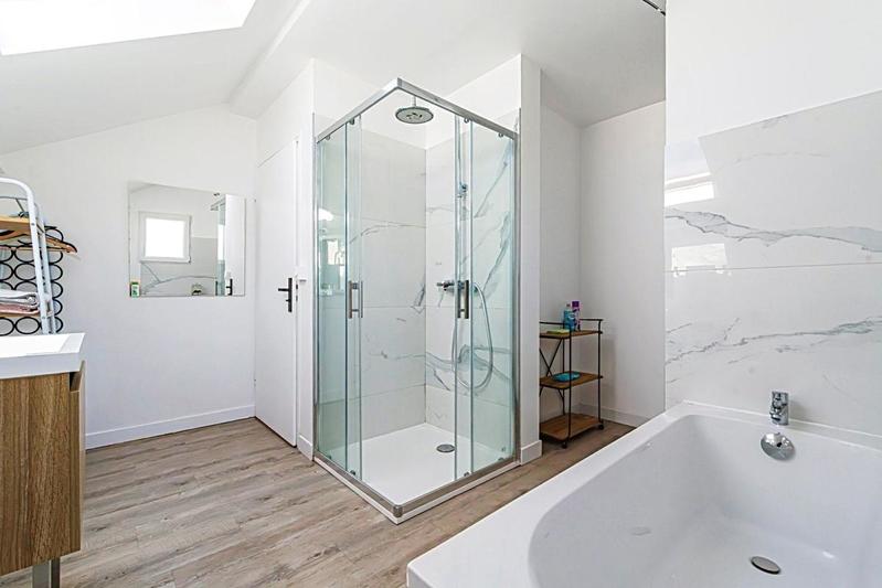 Villa - 220 m² - 10 pièces