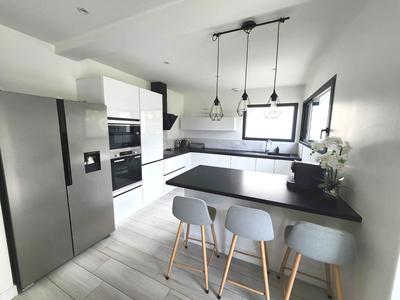 Maison contemporaine - 140 m² - 6 pièces
