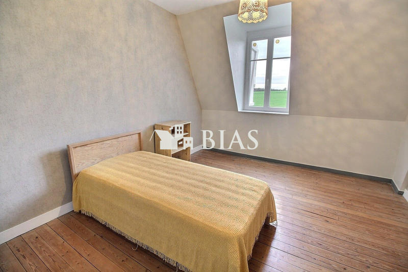 Maison - 300 m² - 12 pièces