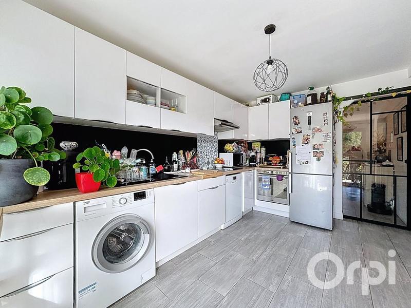 Appartement - 86 m² - 3 pièces