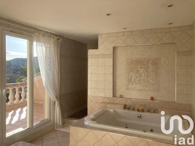 Maison - 187 m² - 5 pièces