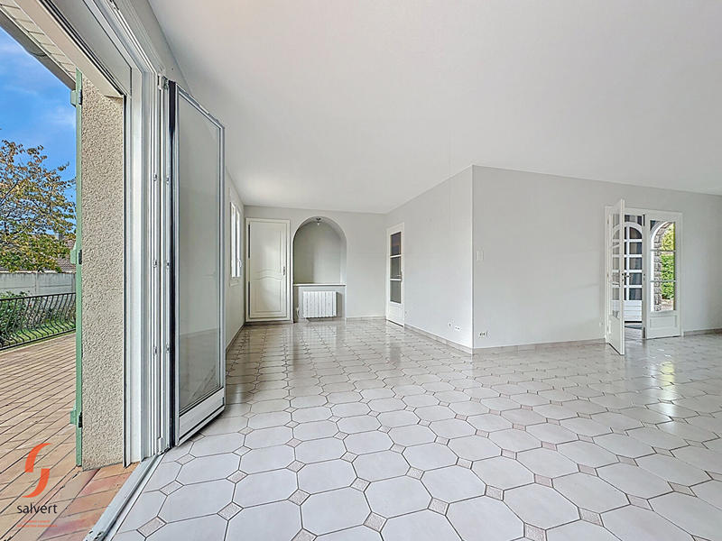 Maison - 196 m² - 5 pièces