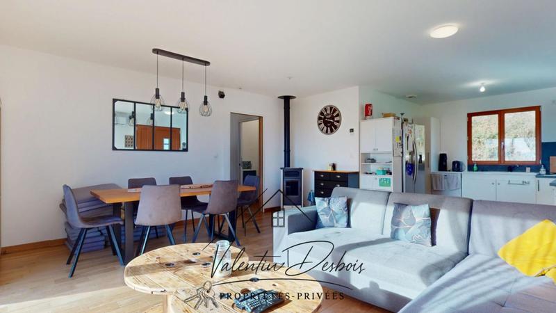 Maison - 90 m² - 4 pièces