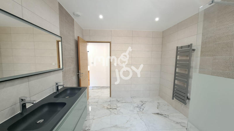 Villa - 130 m² - 5 pièces