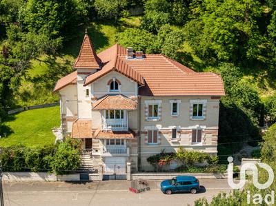 Maison - 193 m² - 8 pièces