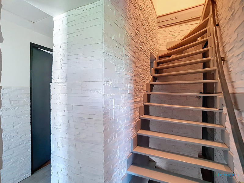 Maison - 99 m² - 5 pièces