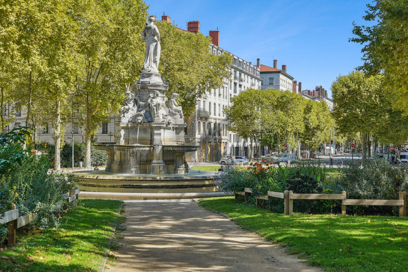 Appartement - 49 m² - 2 pièces