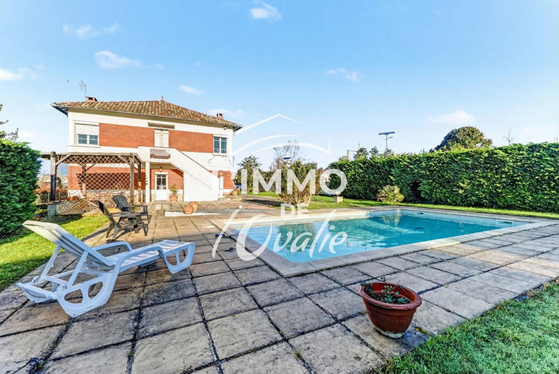 Maison - 200 m² - 7 pièces