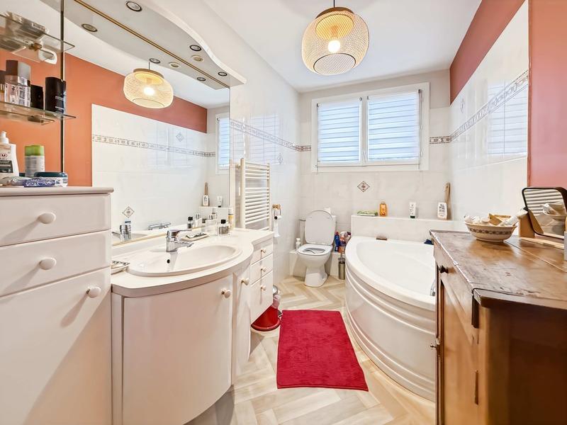 Maison - 131 m² - 6 pièces