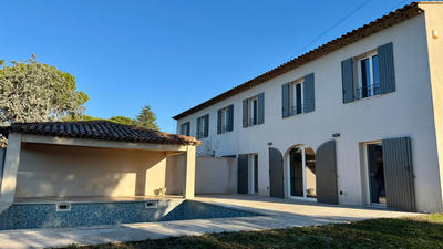 Maison - 137 m² - 5 pièces