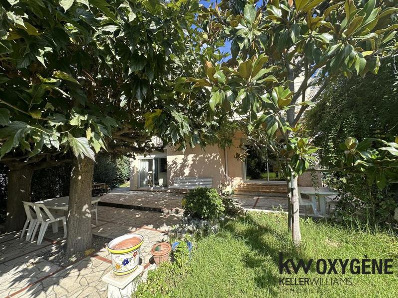 Maison - 185 m² - 6 pièces