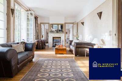 Maison - 252 m² - 11 pièces