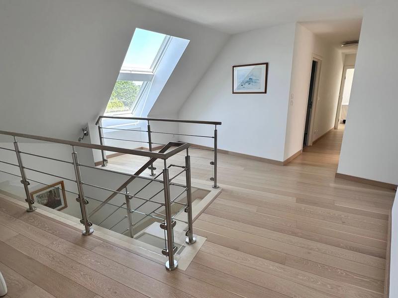 Maison - 261 m² - 10 pièces