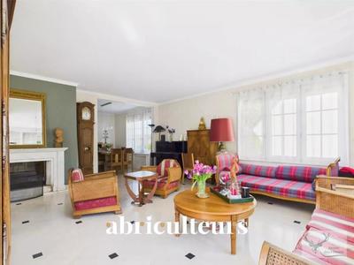 Appartement - 200 m² - 11 pièces