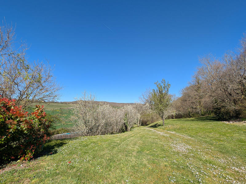 Maison - 246 m² - 9 pièces