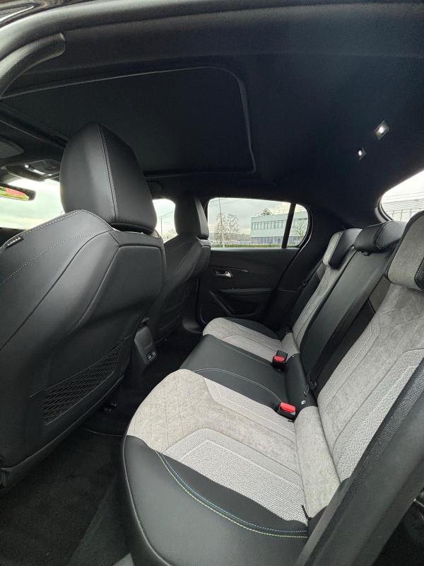 Peugeot 208 50 Kwh 136 Ch Gt-Line