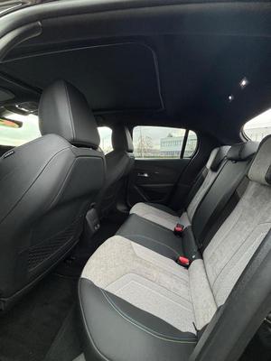 Peugeot 208 50 Kwh 136 Ch Gt-Line