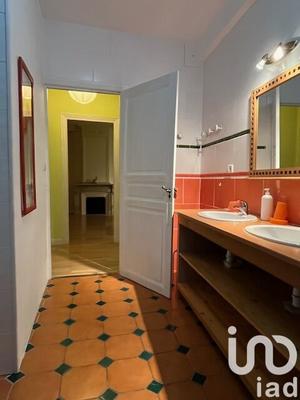 Maison - 480 m² - 16 pièces