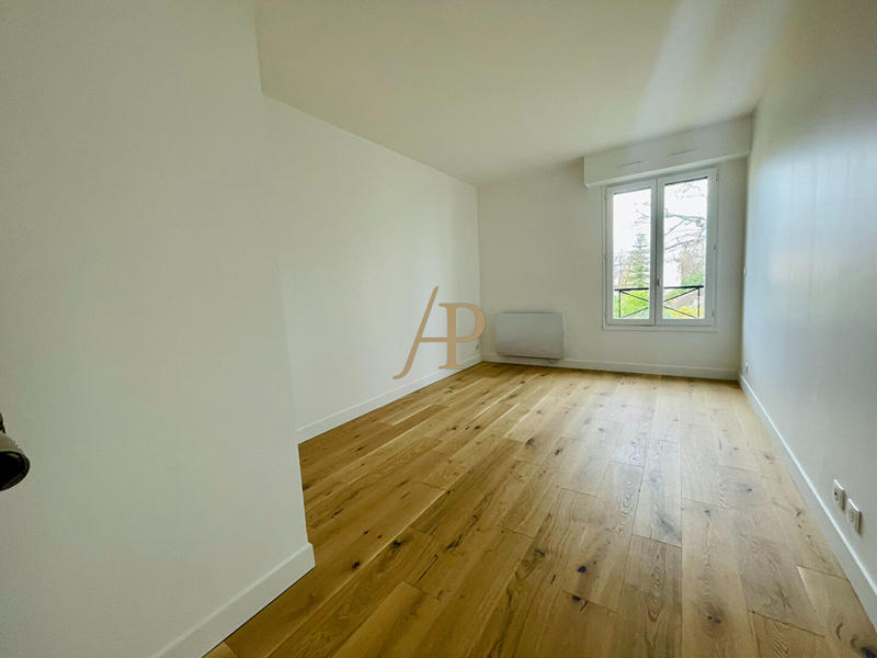 Appartement - 99 m² - 5 pièces