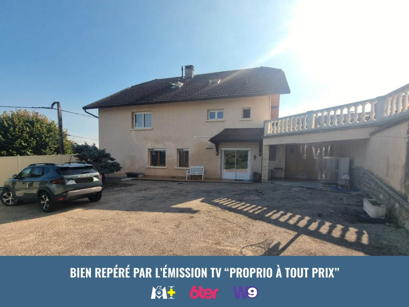 Maison - 238 m² - 9 pièces