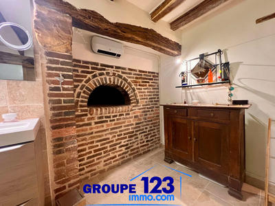 Maison - 240 m² - 8 pièces