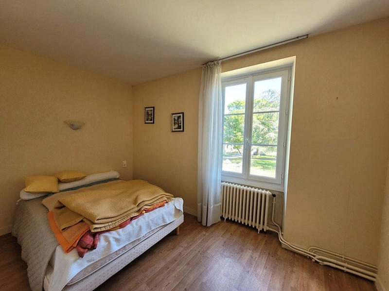 Maison - 210 m² - 10 pièces