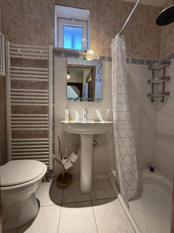 Maison - 168 m² - 7 pièces