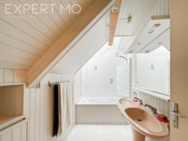 Maison - 156 m² - 7 pièces