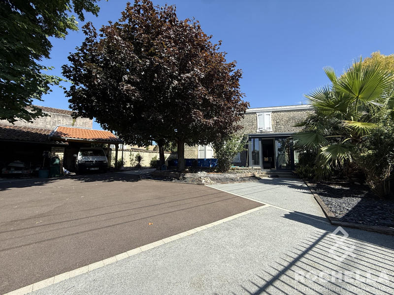 Maison ancienne - 210 m² - 9 pièces