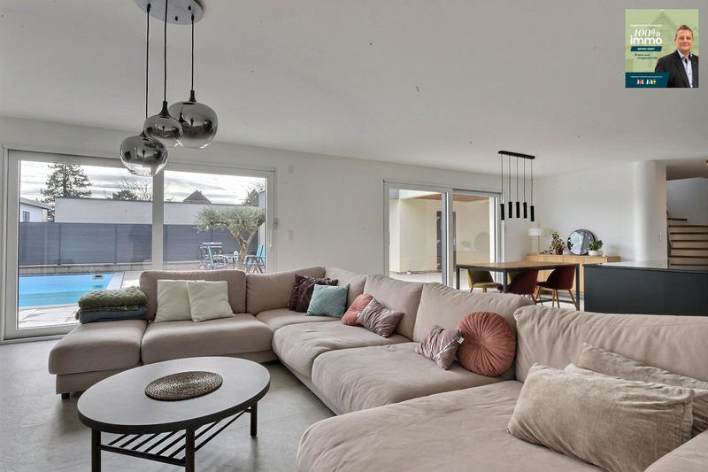 Maison - 170 m² - 6 pièces