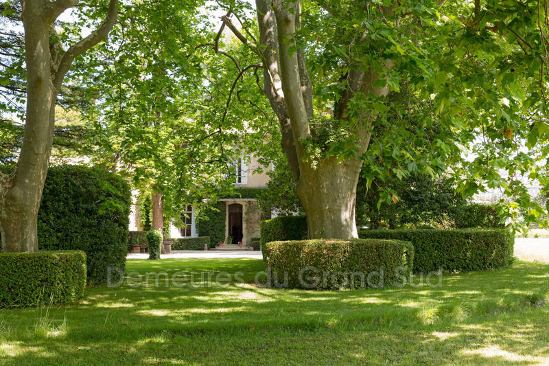 Maison de maîtres - 350 m² - 16 pièces