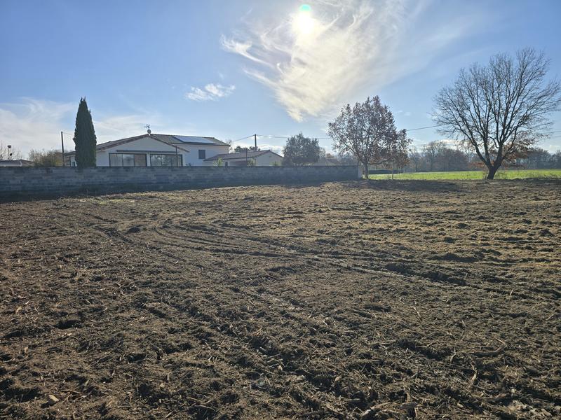 Terrain constructible - 1 401 m²