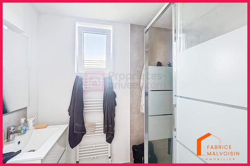 Châlet - 64 m² - 4 pièces