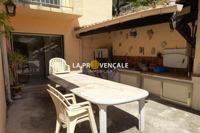 Maison - 190 m² - 8 pièces