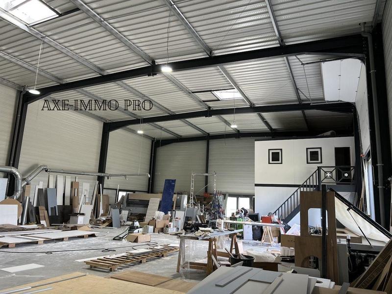Local d'activités - 390 m² - 5 pièces