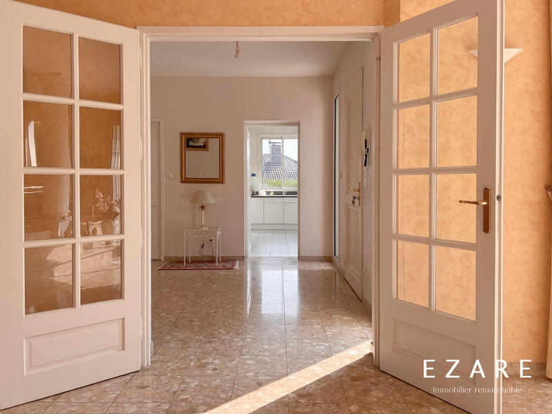 Maison - 207 m² - 7 pièces