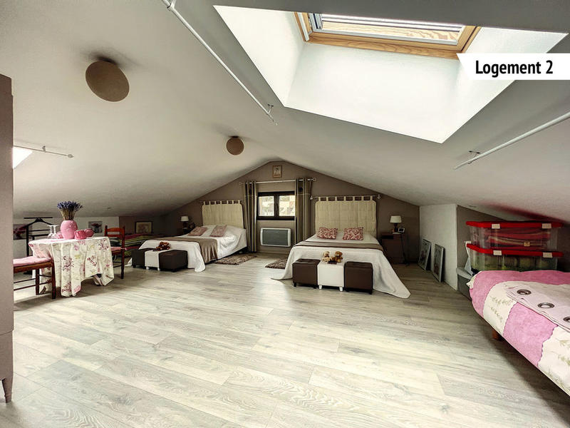 Maison - 200 m² - 6 pièces