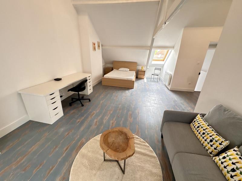 Maison ancienne - 205 m² - 7 pièces