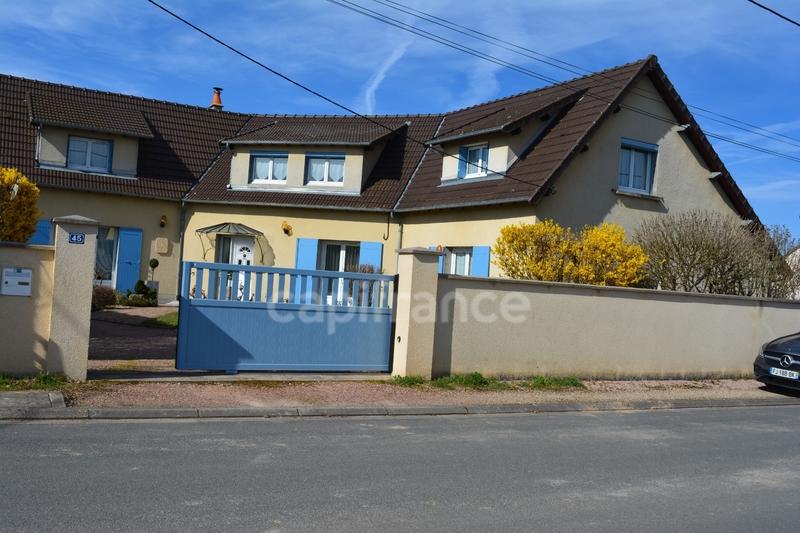 Maison - 262 m² - 8 pièces