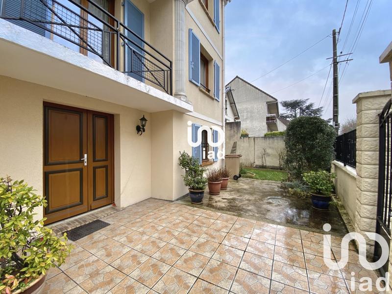 Maison - 137 m² - 6 pièces