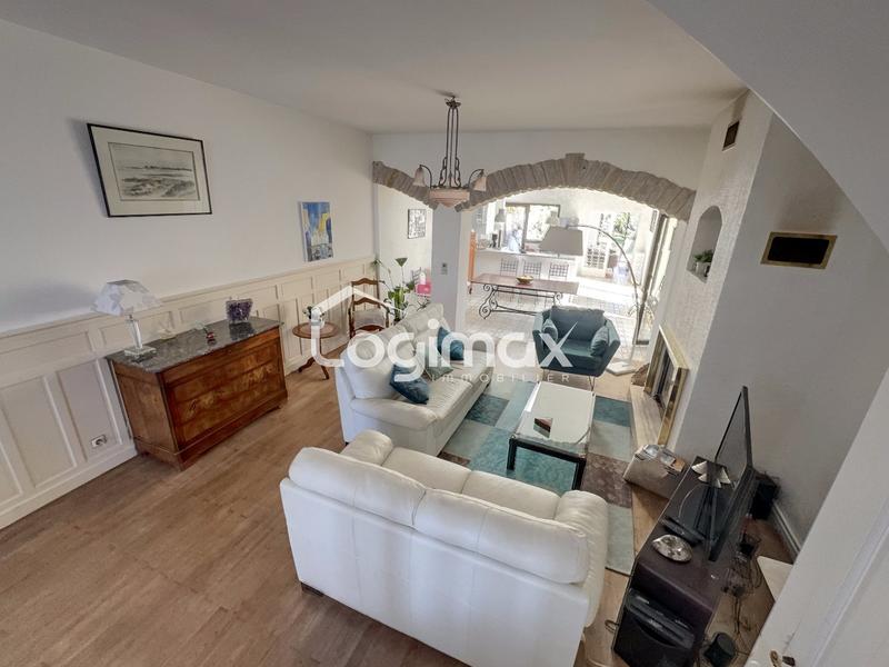 Maison - 190 m² - 7 pièces