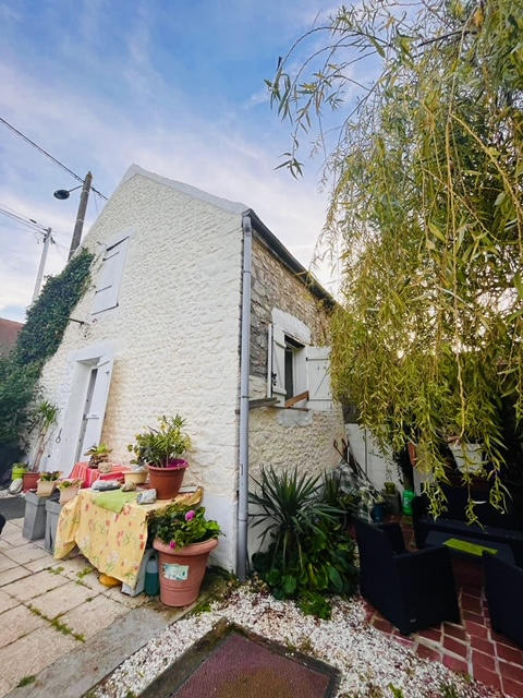 Maison de village - 170 m² - 11 pièces