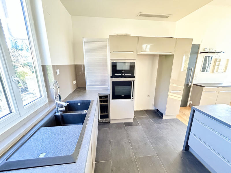 Appartement - 82 m² - 3 pièces