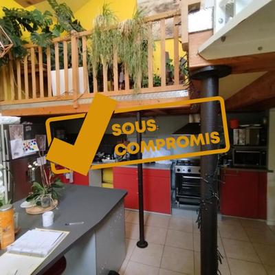 Maison - 242 m² - 6 pièces