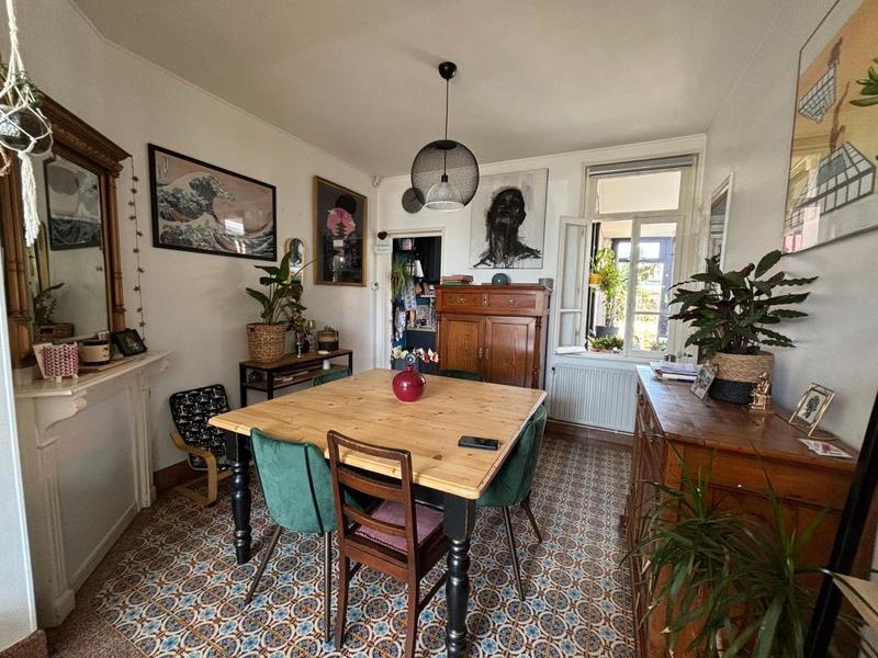 Maison - 97 m² - 5 pièces