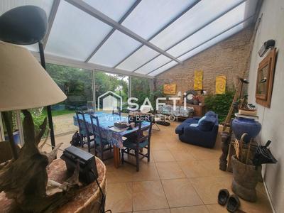 Maison - 268 m² - 8 pièces