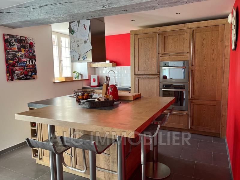 Propriété - 206 m² - 5 pièces