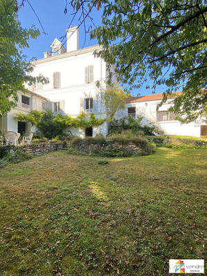 Maison - 188 m² - 8 pièces