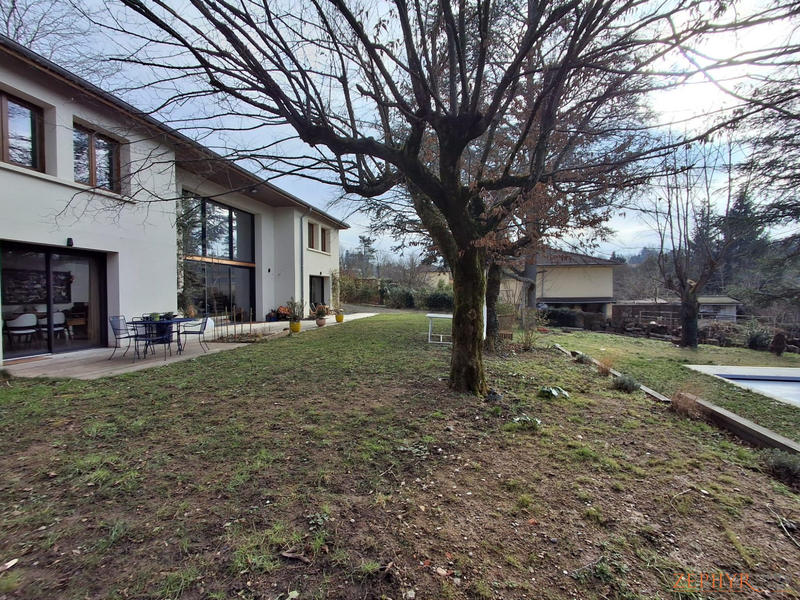 Maison contemporaine - 183 m² - 7 pièces