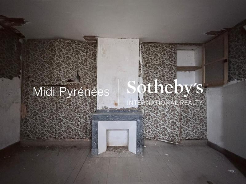 Maison - 280 m² - 8 pièces